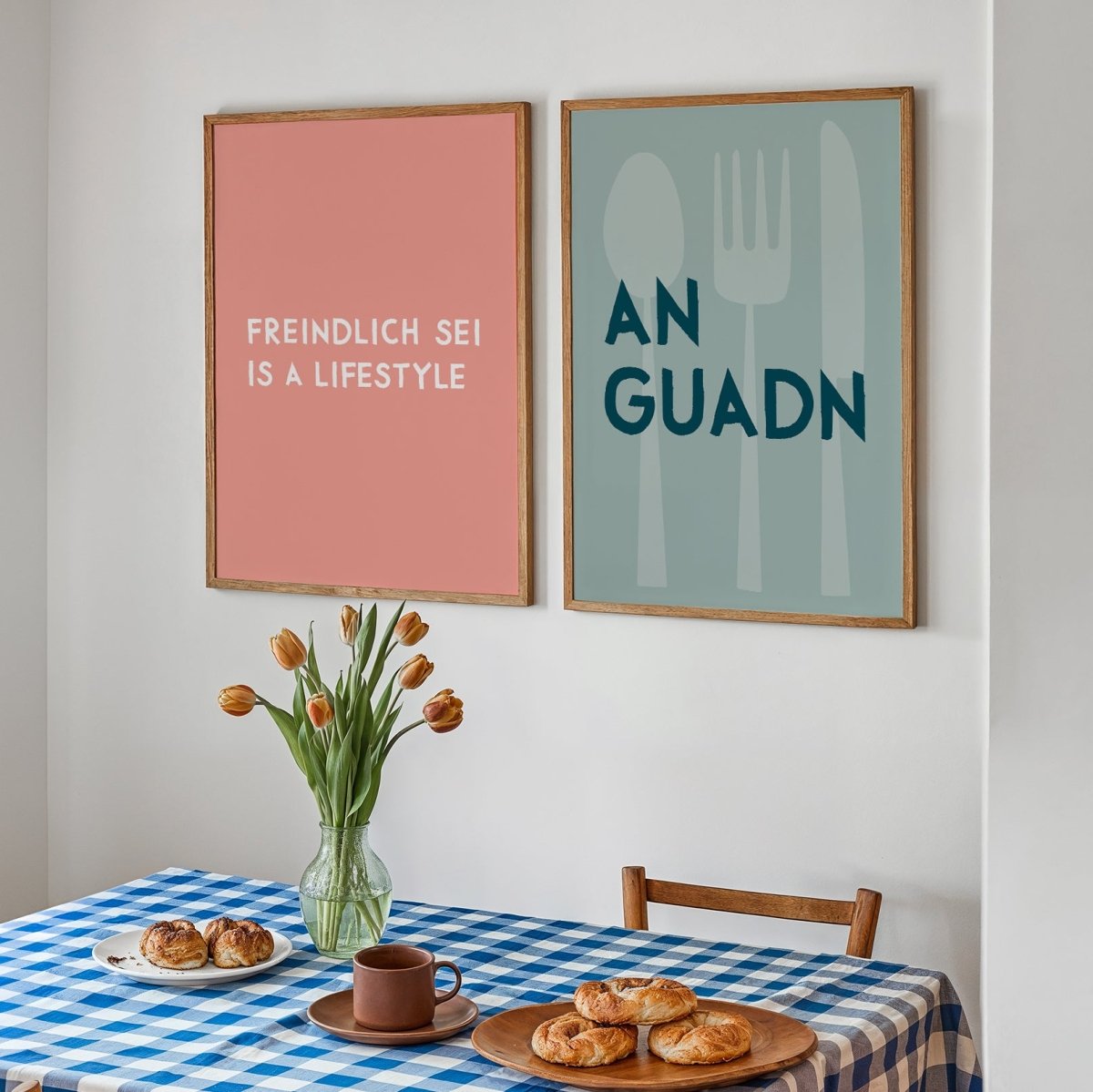 Bayerisches Poster mit lustigem Spruch Freindlich sei is a lifestyle - vonSUSI