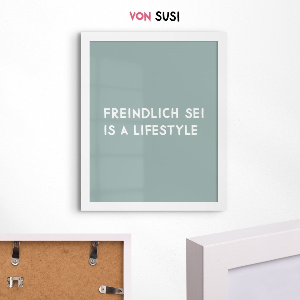 Bayerisches Poster mit lustigem Spruch Freindlich sei is a lifestyle - vonSUSI