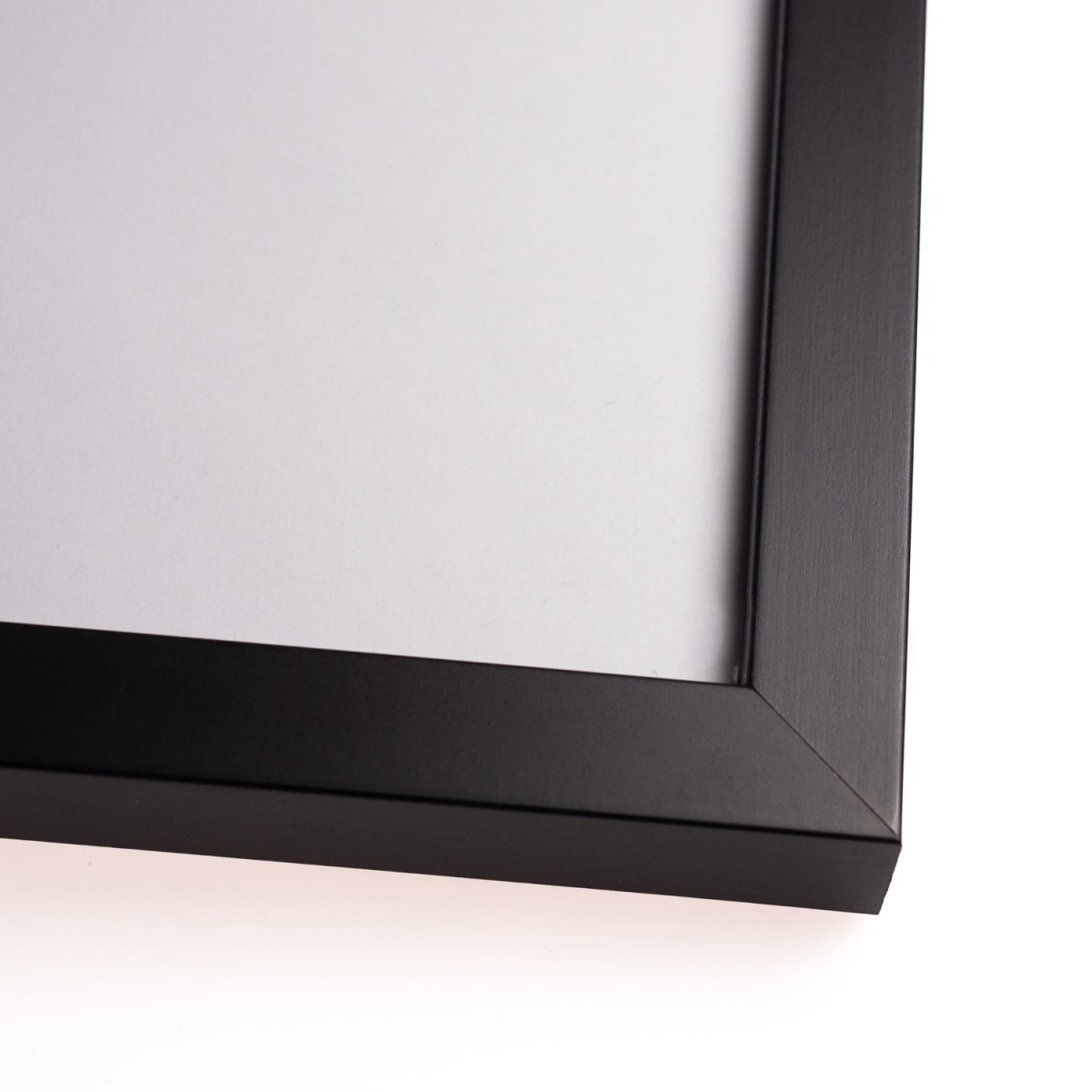 Hochwertiger Massivholzrahmen einzeln • Schwarzer Premium Bilderrahmen Linde • made in EU - vonSUSI Bilderrahmen