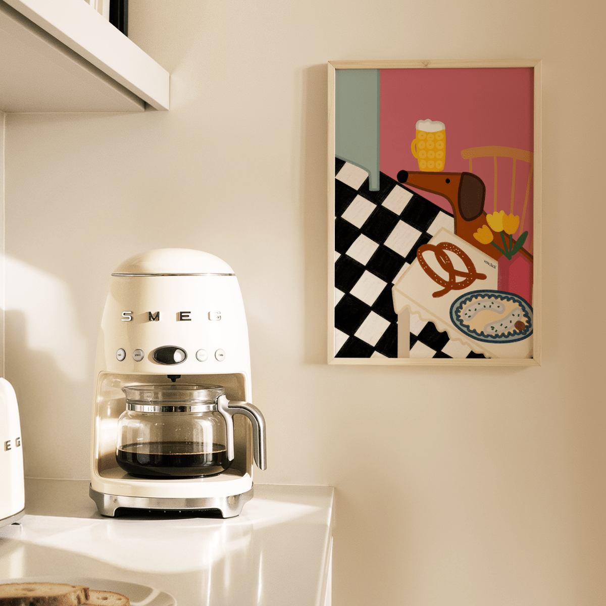 Küchenposter mit bayrischem Dackel und Brotzeit • handgezeichnet und exklusiv bei vonSUSI - vonSUSI